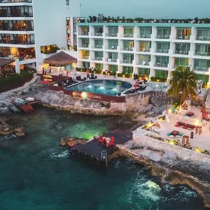 **** Hotel B México